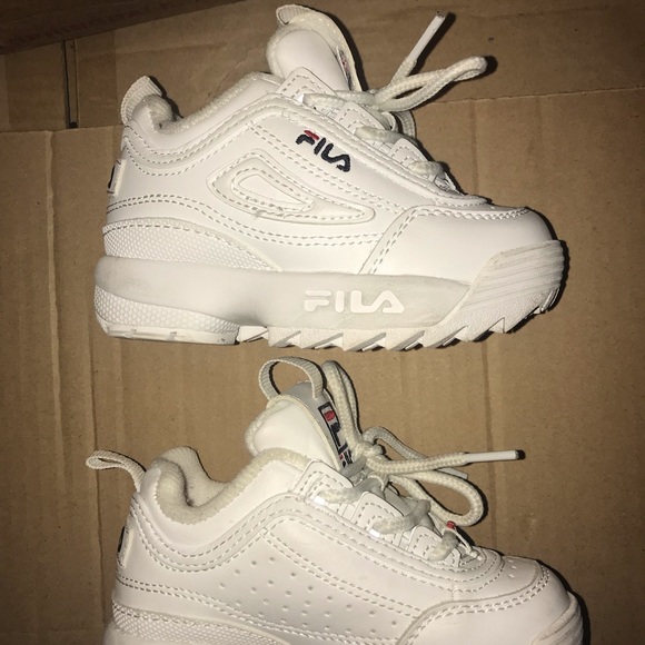 Toddler FILA Shoes SIZE 6 - Picture 3 of 8